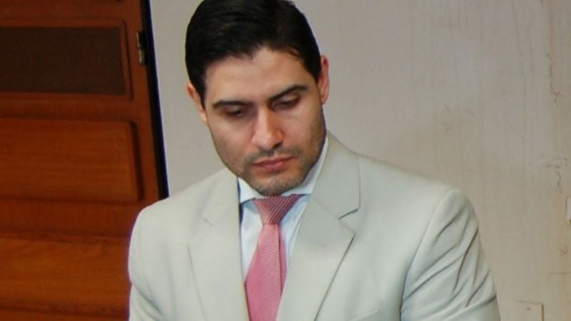 Veliz asumió y descartó un bono de fin de año