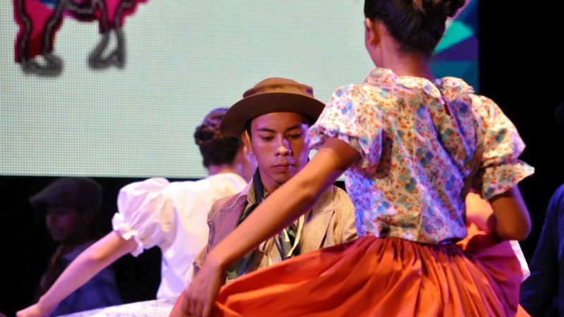 Brillante muestra final de talleres artísticos