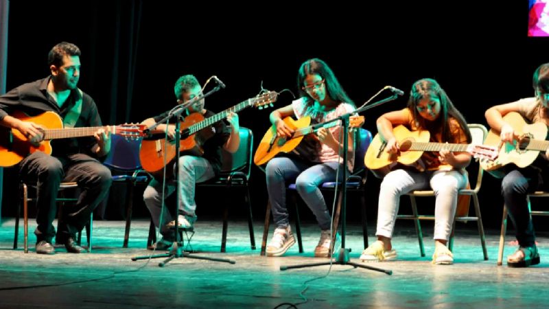 Brillante muestra final de talleres artísticos