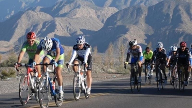 Se corre la prueba ciclística en las Olimpiadas Policiales 2017