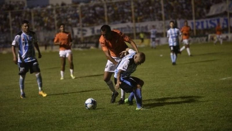 Racing (Cba.) le ganó la “ida”  Central Norte de Salta