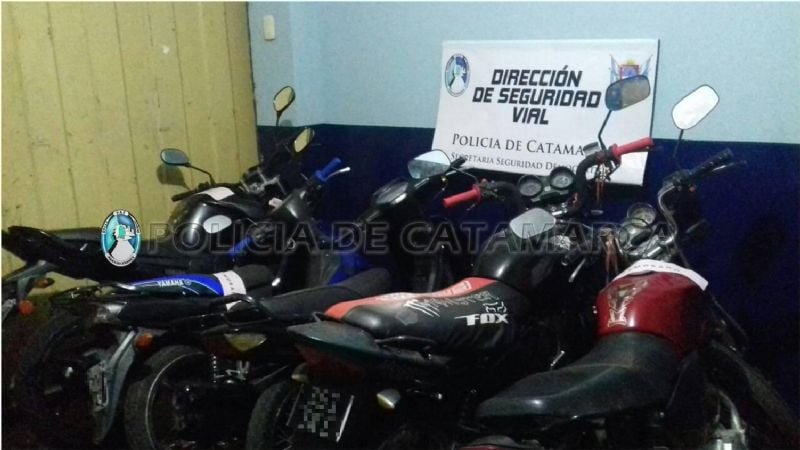 Secuestran vehículos en control en Las Rejas