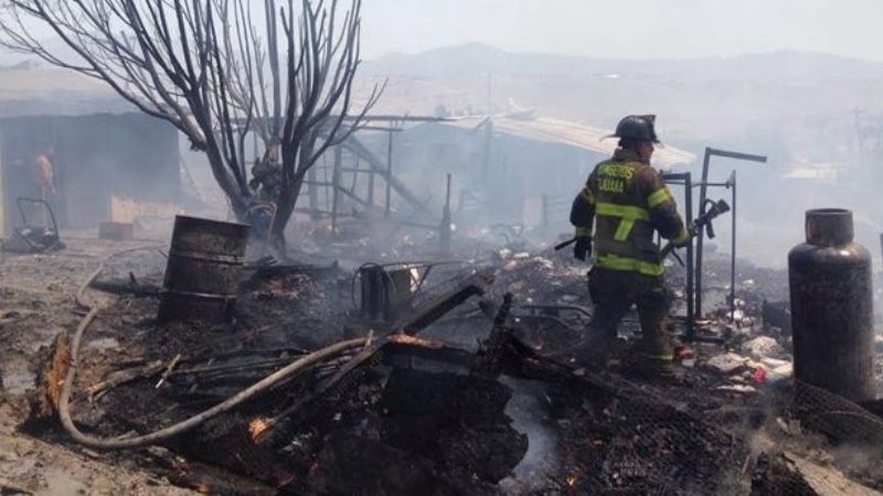 Voraz incendio de una vivienda en Valle Viejo