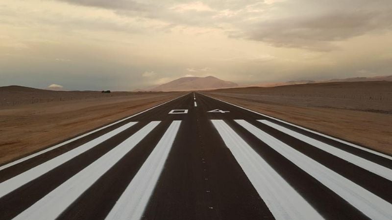 Una pista de aterrizaje casi en el cielo
