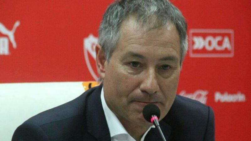 Holan se despidió del “rojo” con una carta