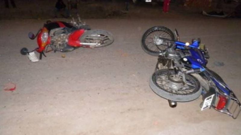 Colisionaron dos motociclistas