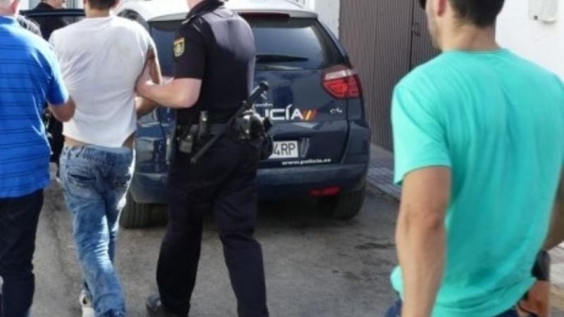 Joven de 25 años preso por pegarle a su novia