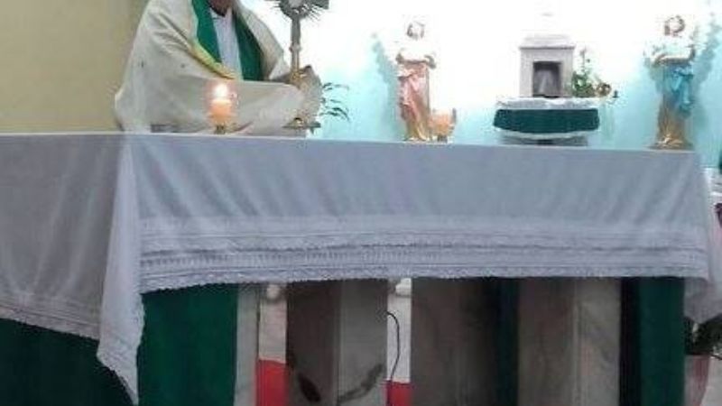 Misa de exequias y velatorio del Padre Raúl Contreras