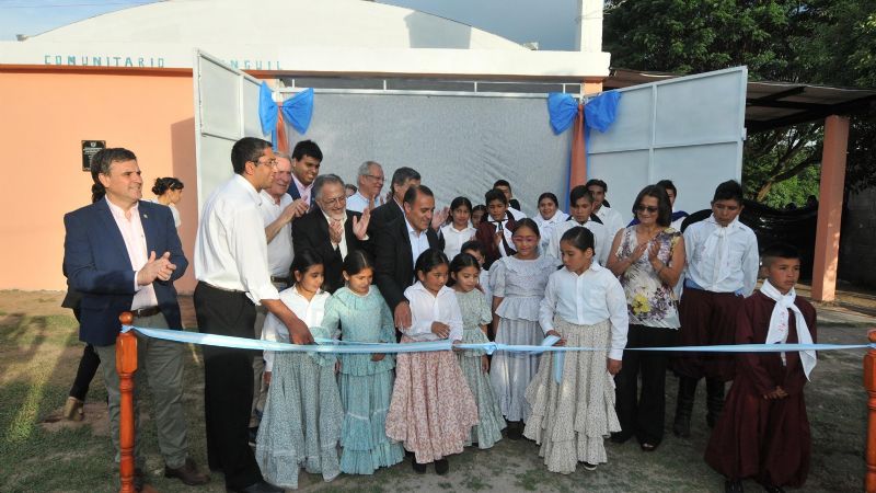 Lucía inauguró el salón de usos múltiples de Singuil
