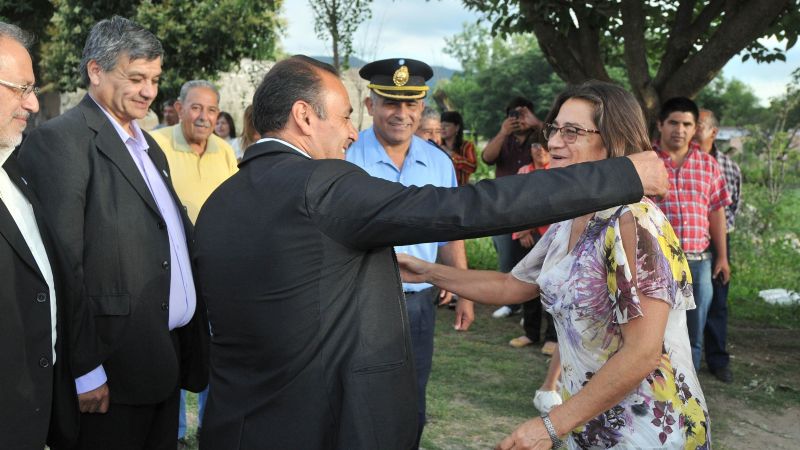 Lucía inauguró el salón de usos múltiples de Singuil