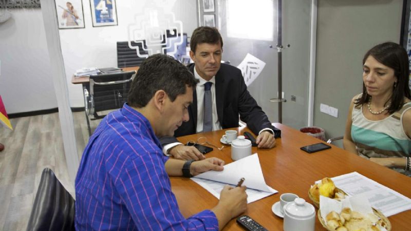 Fray M. Esquiú en el plan nacional de alumbrado eficiente