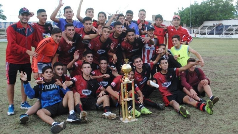 “Defe” en 3ra, y el “Santo” en 5ta., campeones