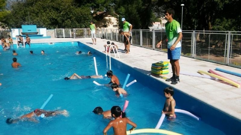 Las colonias de verano funcionan en clubes y polideportivos