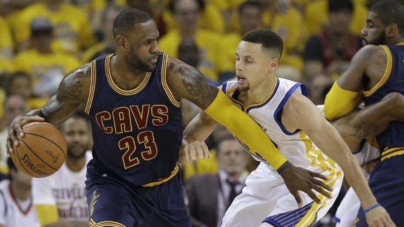 Lebron James enojado porque debe jugar en Navidad