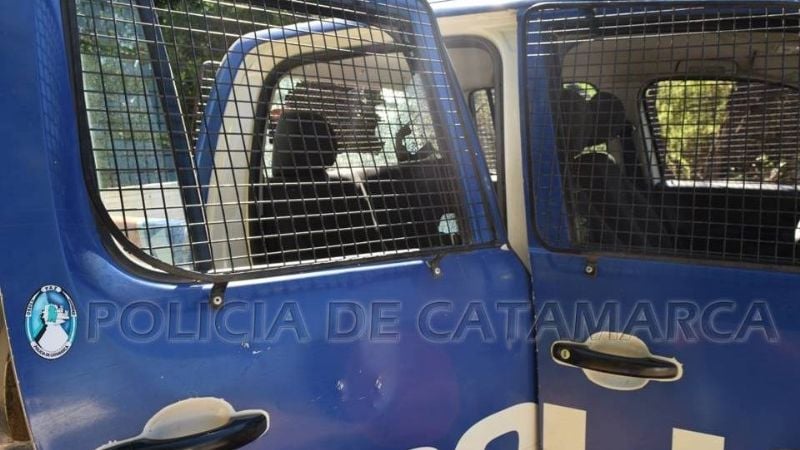 Emboscaron a policías, los atacaron y les sacaron armas