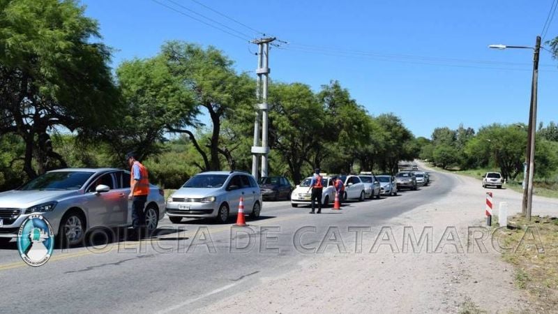 Estricto dispositivo de seguridad y controles vehiculares