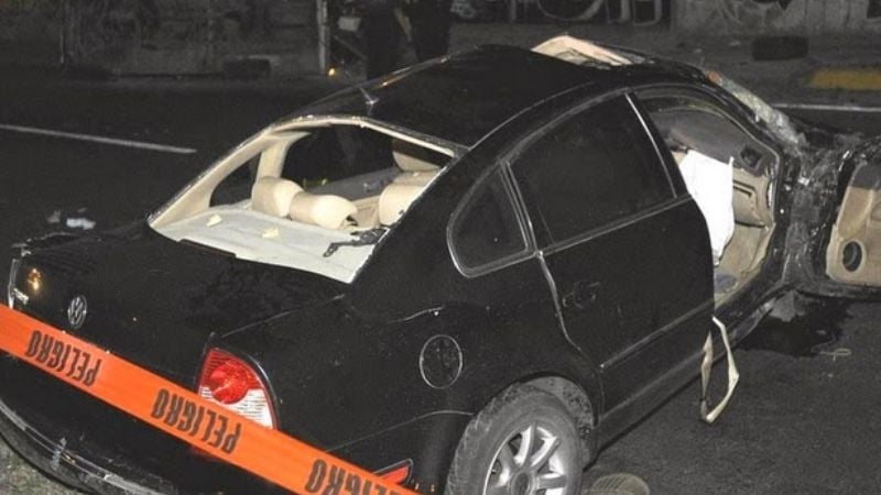 Chocó contra un poste de luz