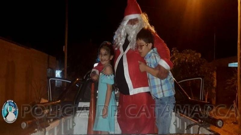 Papá Noel recorrió diferentes barrios de la zona norte de la Capital