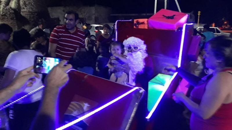 Papá Noel llevó alegría a los niños en Recreo