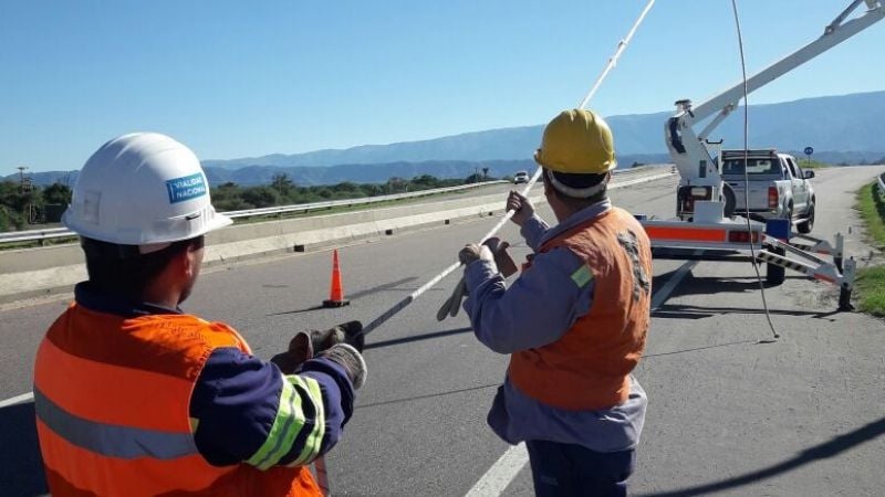 Reparan cartel en la ruta 38