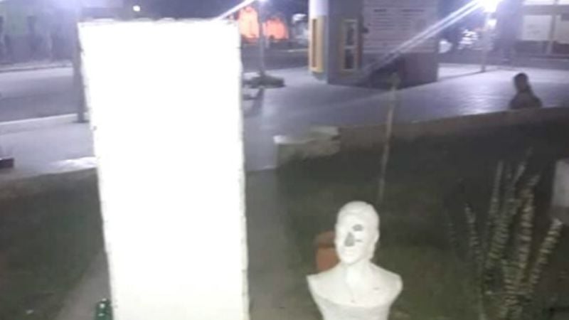Rompieron el busto de Eva Perón en Recreo