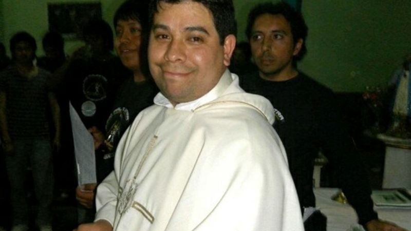 Padre Gustavo Flores cumple 13 años de vida sacerdotal