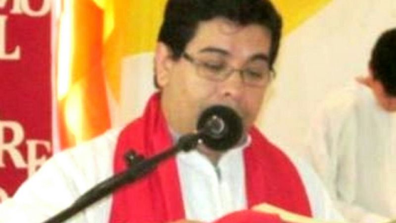 Padre Gustavo Flores cumple 13 años de vida sacerdotal