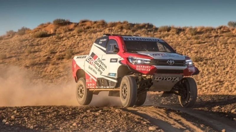Toyota “pone todo” para ganar el Dakar 2018