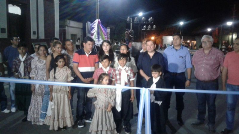 Inauguraron 3000 metros de pavimento en El Alto y Guayamba