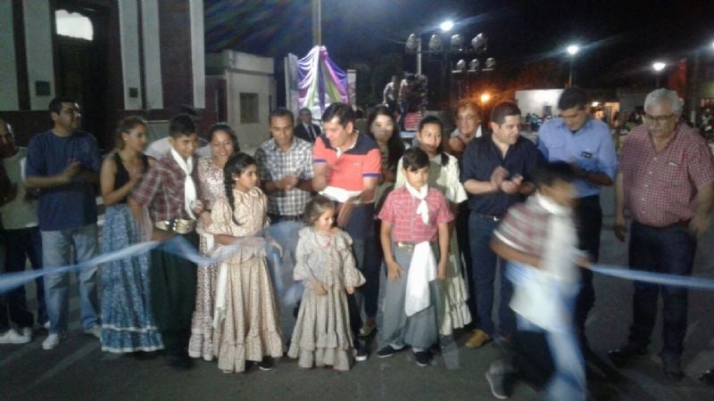 Inauguraron 3000 metros de pavimento en El Alto y Guayamba