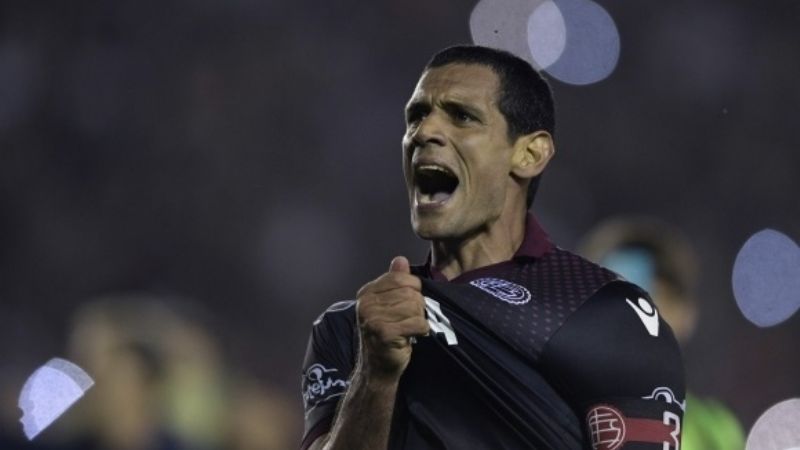 Jugadores de Lanús e Independiente en la Selección de América