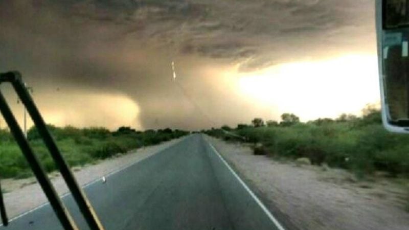 Impactante: Así llegó el tornado a La Guardia