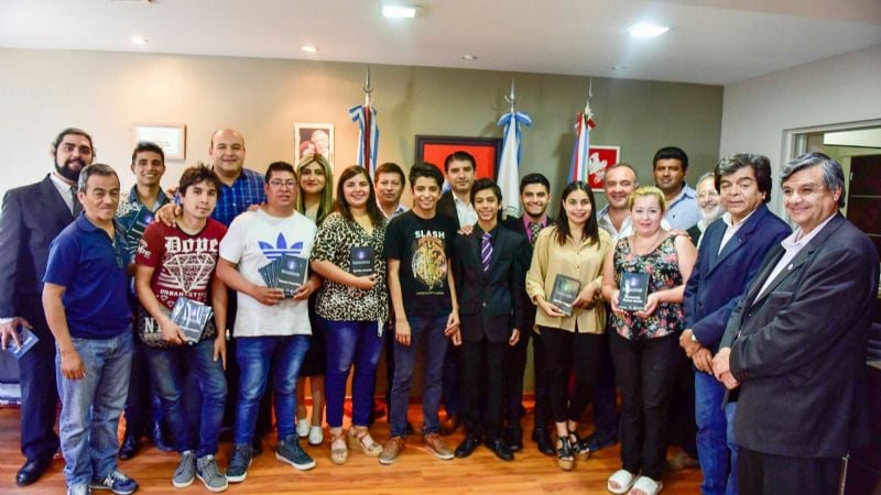 Artistas catamarqueños recibieron su material discográfico