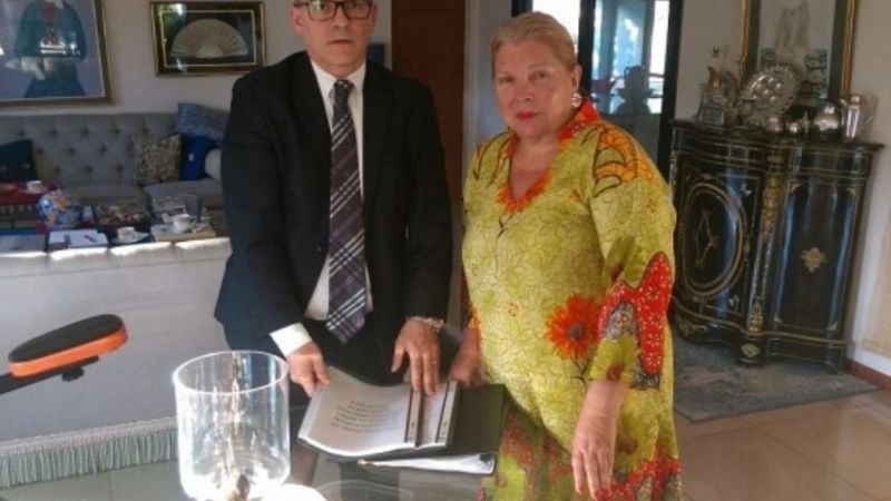 Carrió anunció que investigará a la familia Corpacci