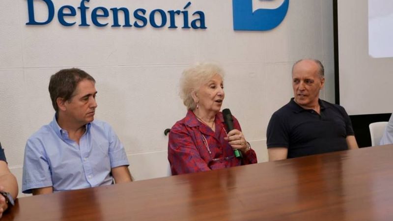 Noemí Toledo en encuentro por el Derecho a la Identidad