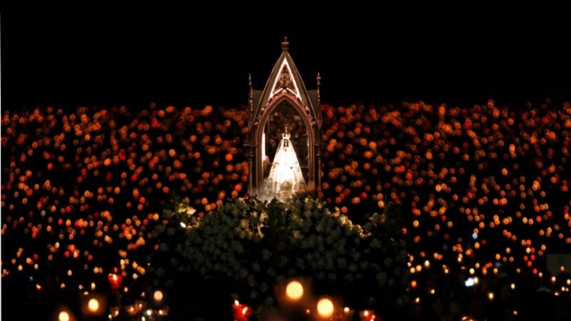 Procesión con antorchas