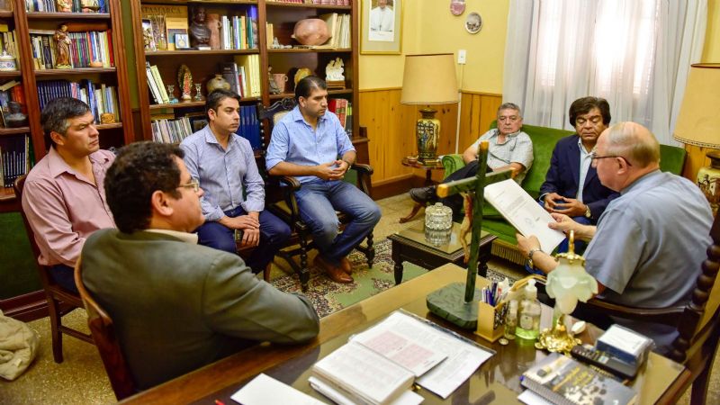 Senadores se reunieron con Urbanc