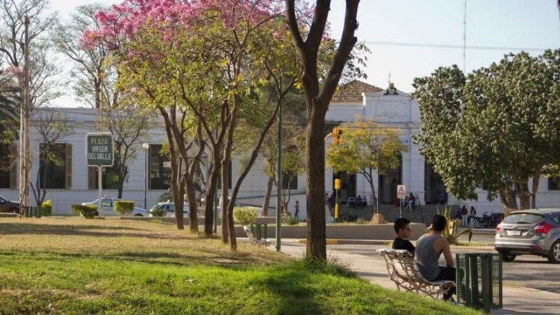 Resguardan a cinco menores que consumían drogas en una plaza