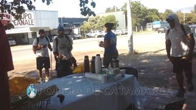 Policías se suman al operativo de asistencia a peregrinos