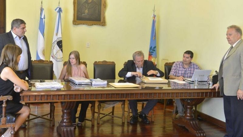 Licitaron obras para puente sobre río Santa Cruz