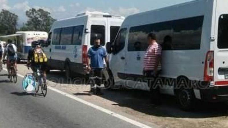 Secuestran dos combis en las que viajaban peregrinos