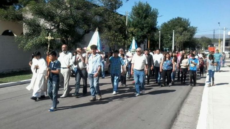 Misa y procesión en El Alto en honor a la Virgen del Valle