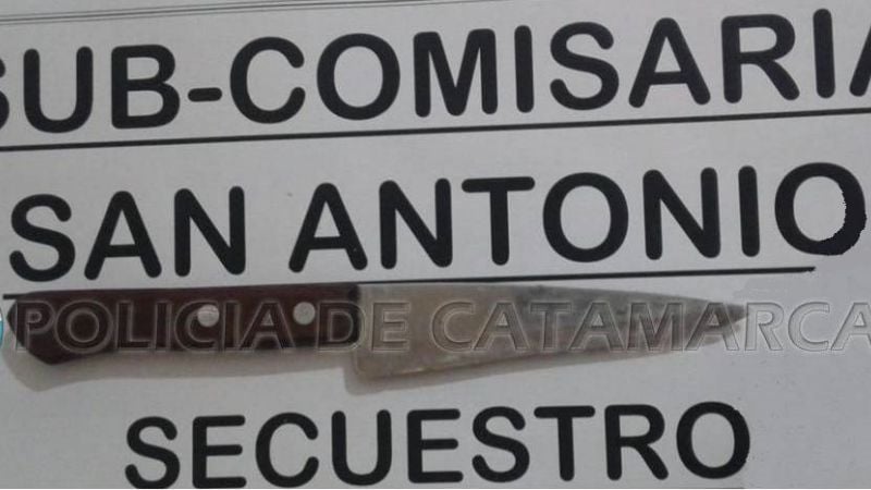 Evadió un control y lo atraparon en persecución con un cuchillo carnicero