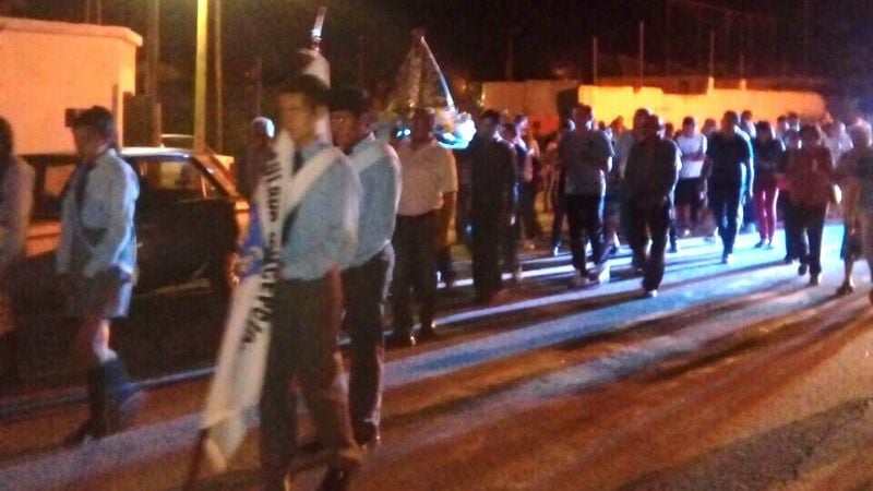 Recreo caminó junto a María