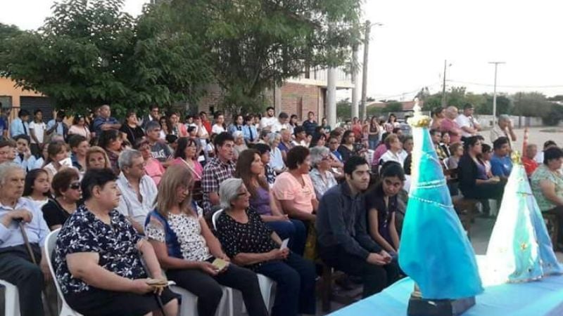 Recreo caminó junto a María