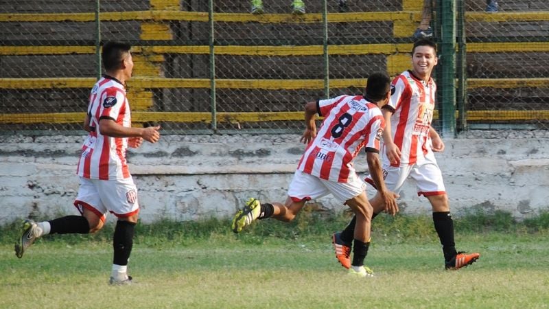 Villa “Lencina” dejó al “León” en el Federal C