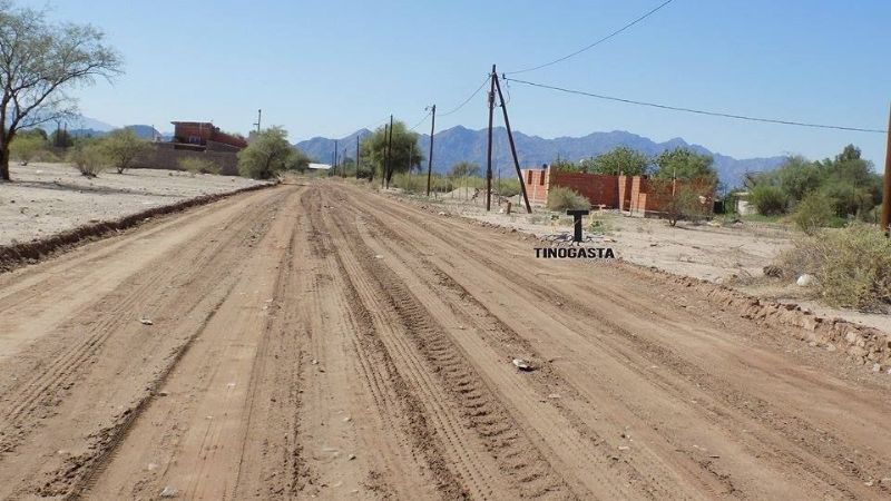 Mantenimientos de calles aledañas al centro de Tinogasta