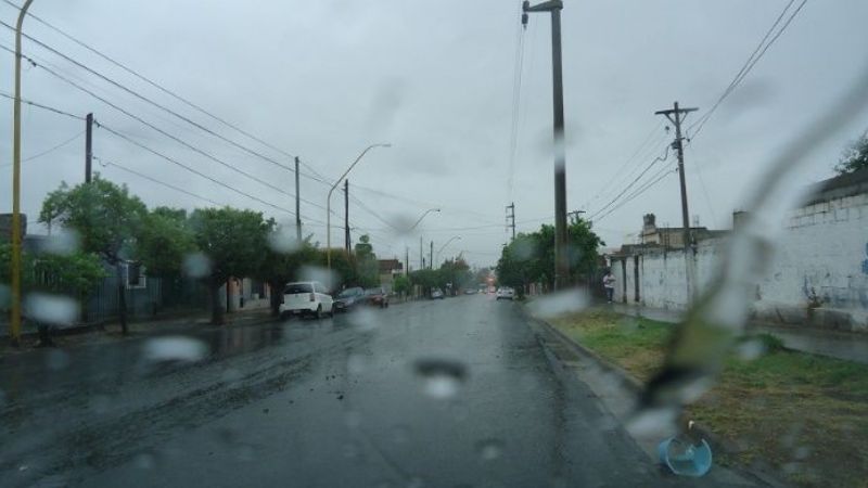 Evacuaron a una familia en el sur de la Capital