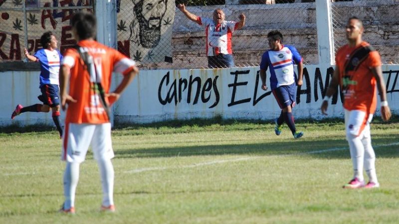 Villa Dolores venció 3-1 a Tesorieri y se acomodó en la Zona 6