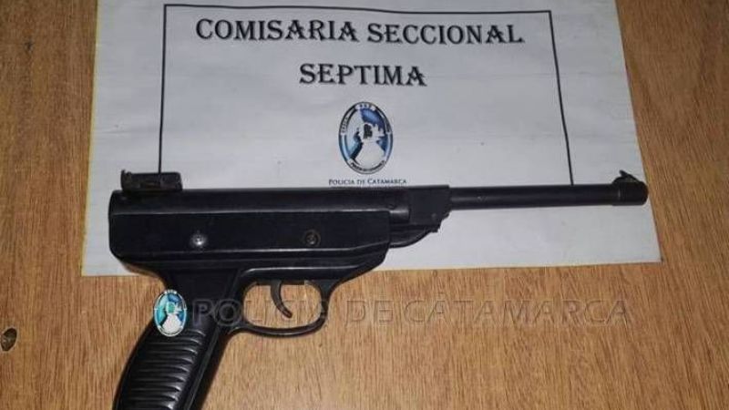 Joven disparó contra un hombre y quedó aprehendido junto a otros sujetos